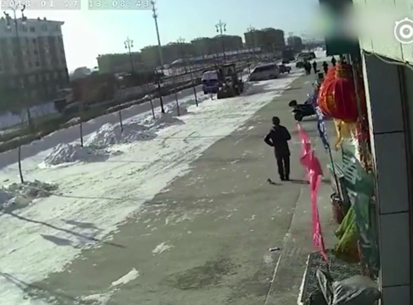 Ong lao danh roi 18 trieu tren pho hinh anh