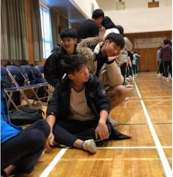 nam sinh noi tieng vi giong Park Bo Gum anh 8