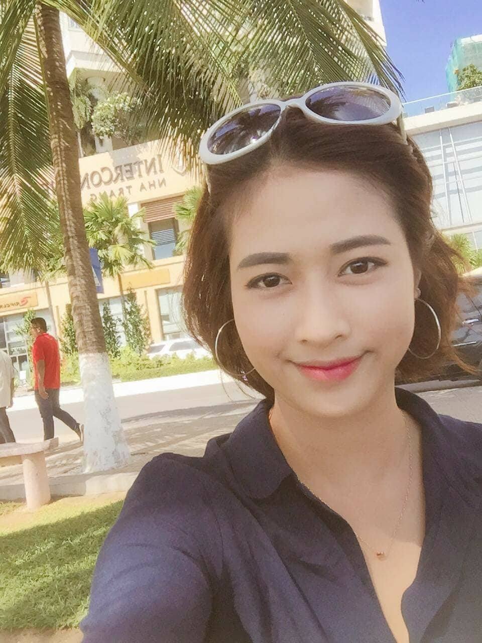 Nữ sinh hiếu học ảnh 2 Nu sinh hieu hoc anh 2