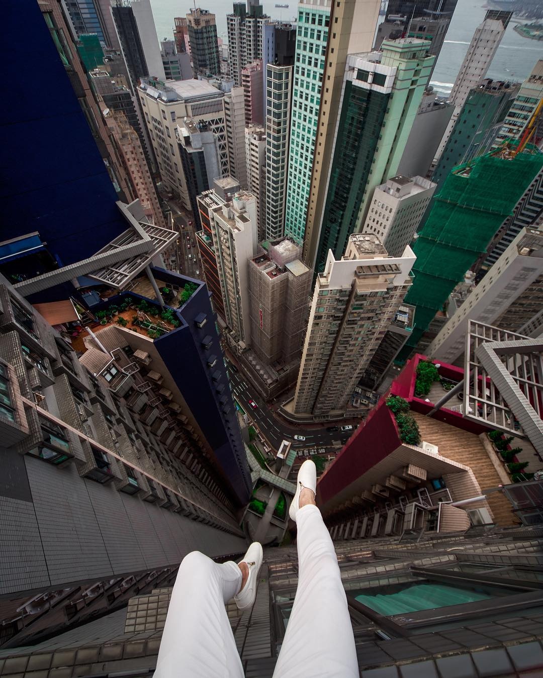 thử thách nóc nhà chọc trời rooftopping ảnh 3 thu thach noc nha choc troi rooftopping anh 3