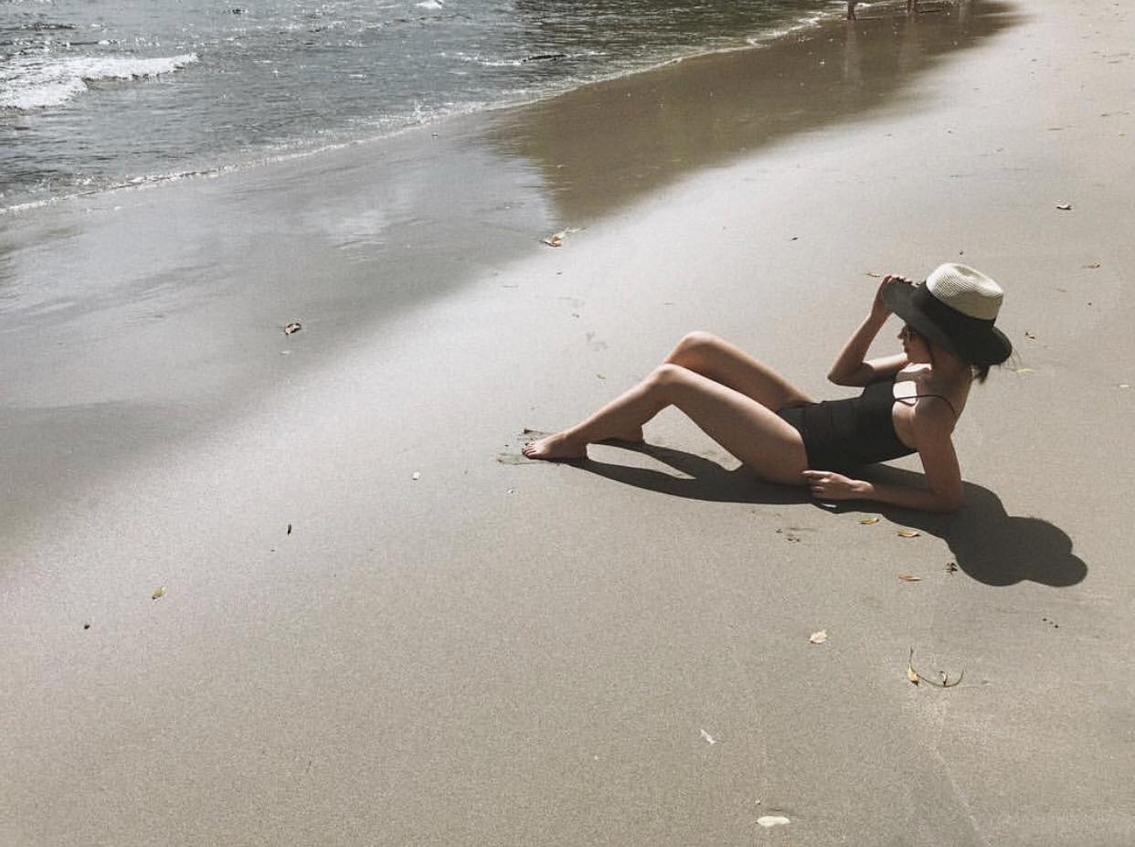 Hot girl dien bikini dau he anh 8