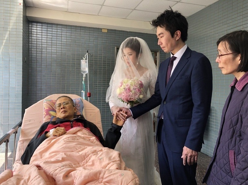 ly do dang sau dam cuoi tai benh vien anh 4