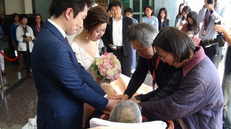 ly do dang sau dam cuoi tai benh vien anh 8