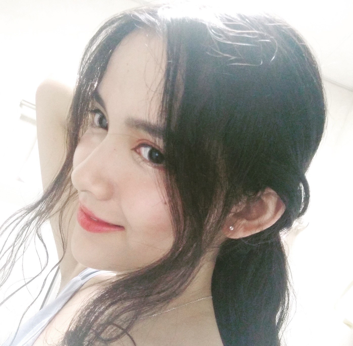 nu sinh 17 tuoi giong Dich Le Nhiet Ba anh 2