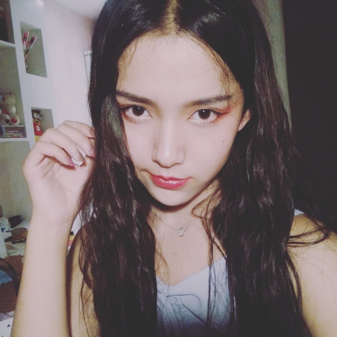 nu sinh 17 tuoi giong Dich Le Nhiet Ba anh 4