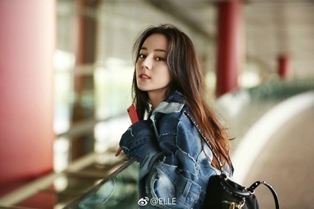 nu sinh 17 tuoi giong Dich Le Nhiet Ba anh 1