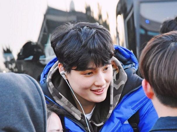 Nu tuyen thu bong chuyen Han Quoc noi tieng vi 'dep trai' hinh anh