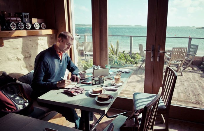 Kiet tac so tay du lich cua cuu ky su hang khong hinh anh