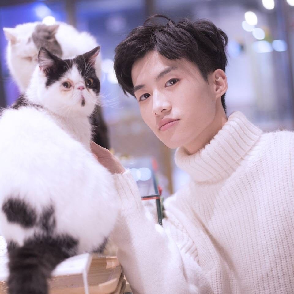 nam đồng nghiệp điển trai của thánh ăn công sở  ảnh 4 nam dong nghiep dien trai cua thanh an cong so anh 4