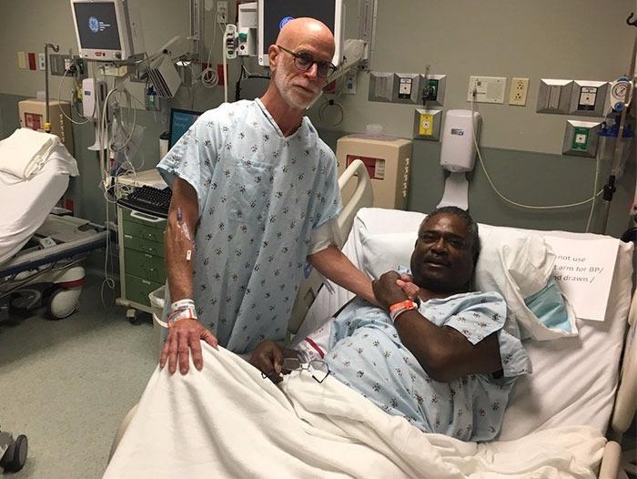 Loat anh chung minh the gioi tran ngap tinh yeu thuong hinh anh