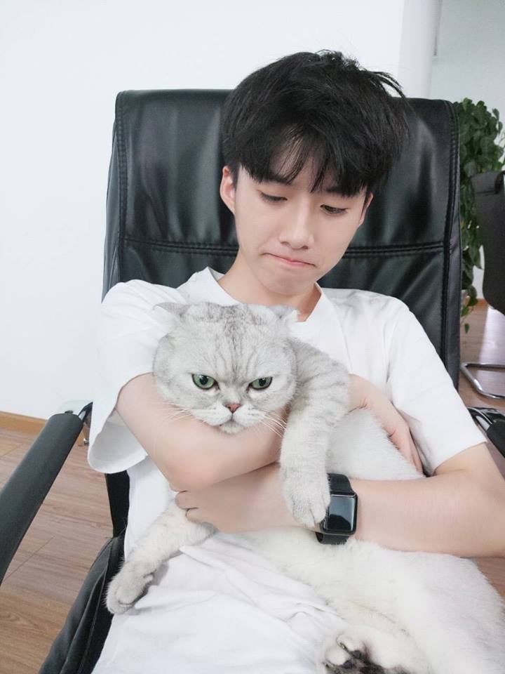 nam đồng nghiệp điển trai của thánh ăn công sở  ảnh 8 nam dong nghiep dien trai cua thanh an cong so anh 8