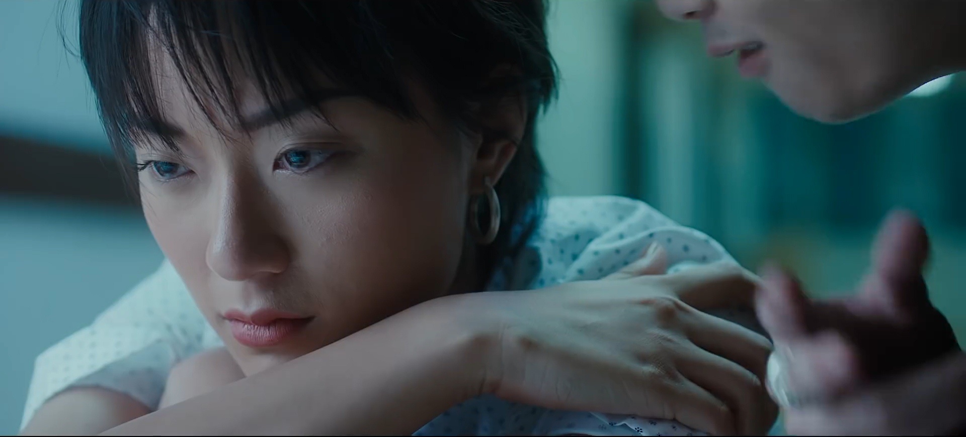 3 nu chinh trong MV Everyday anh 1