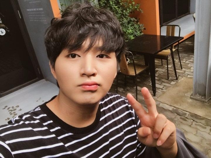 Hot boy Woossi cong khai xin loi sau vu xuc pham nhom T-ara hinh anh