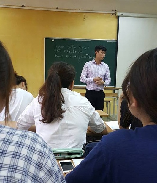 giang vien dep trai hoc vien ngan hang anh 3