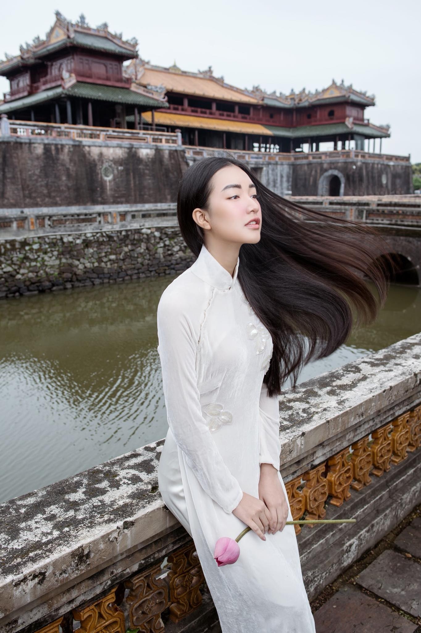 nhan sac xinh dep cua nang tho xu Hue anh 4