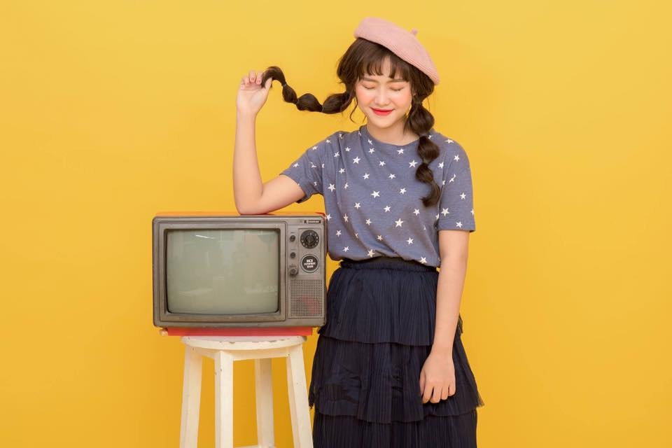 Nu chinh xinh dep trong MV cua Issac anh 2