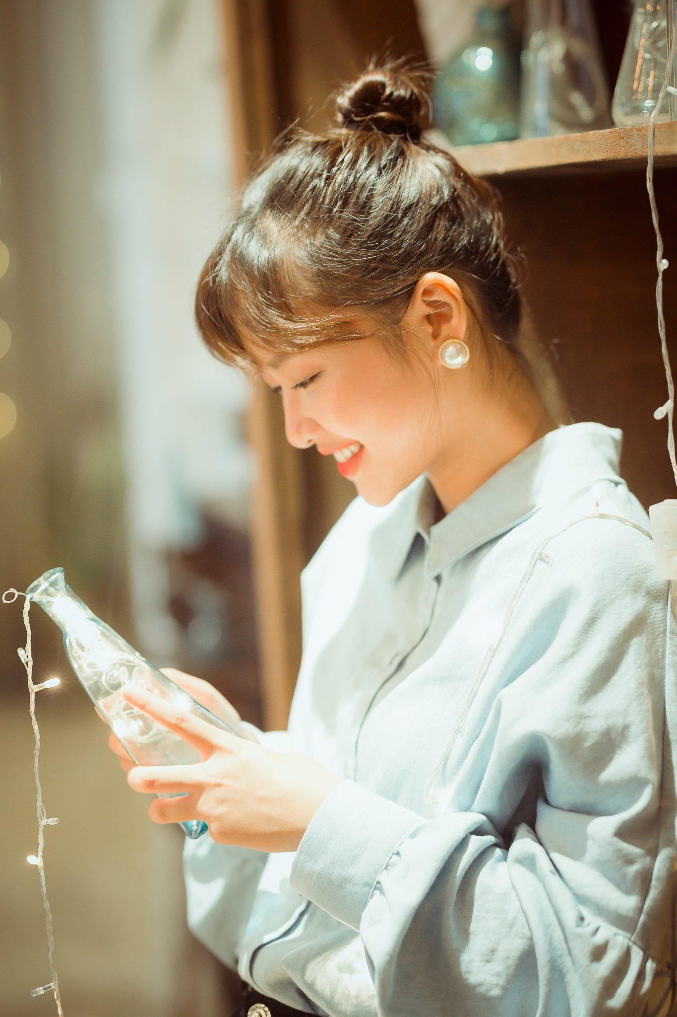 Nu chinh trong MV moi cua Isaac anh 7