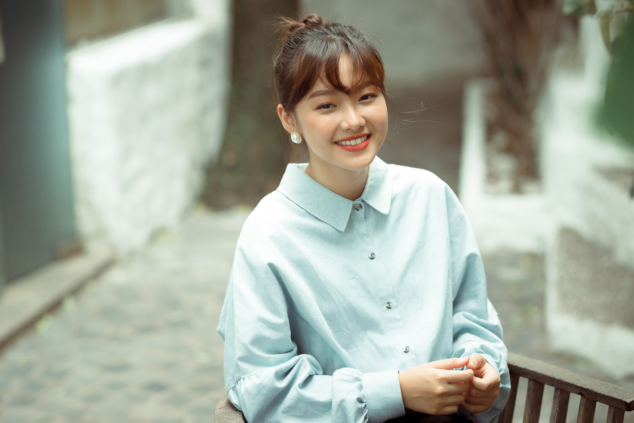 Nu chinh trong MV moi cua Isaac anh 2