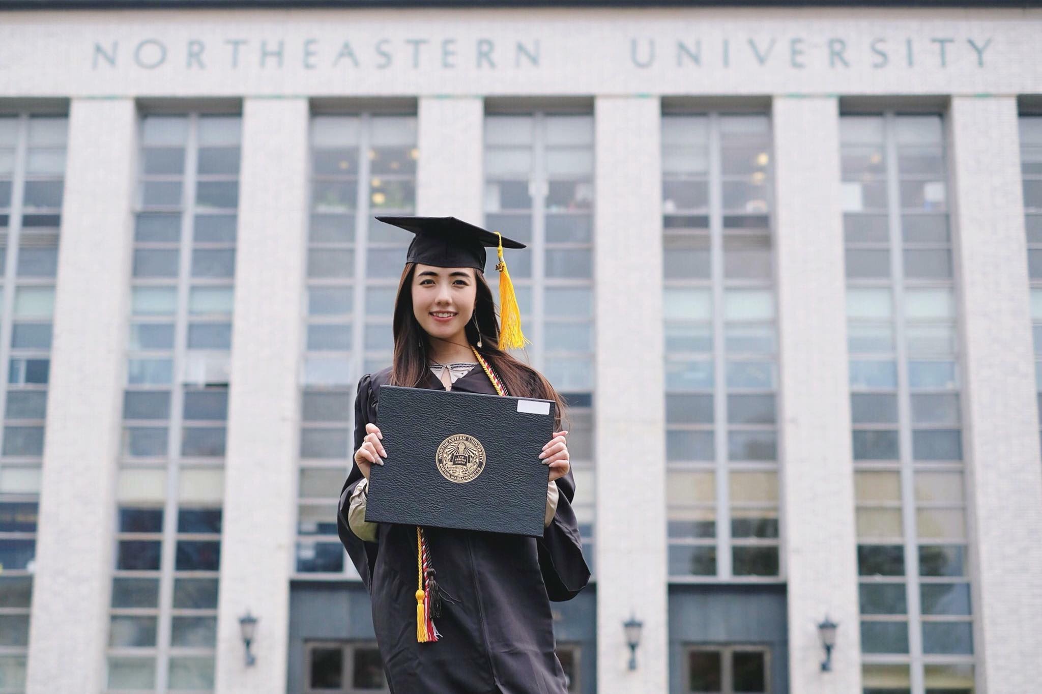 Hot girl Mie Nguyen tot nghiep dai hoc anh 2