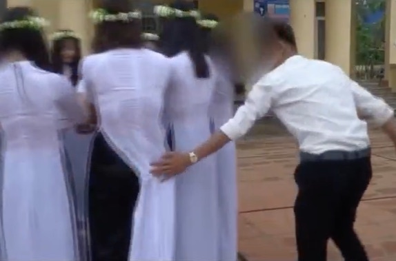 10X dong cham vong 3 cua nu sinh trong clip ky yeu len tieng hinh anh
