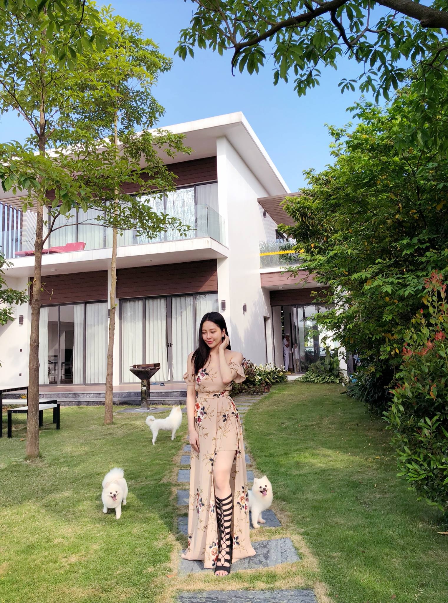 Hot girl binh luan truoc tran dau Iran - Morocco gay chu y anh 5