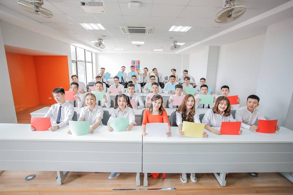 Co giao lam clip chibi tang 28 hoc sinh anh 1