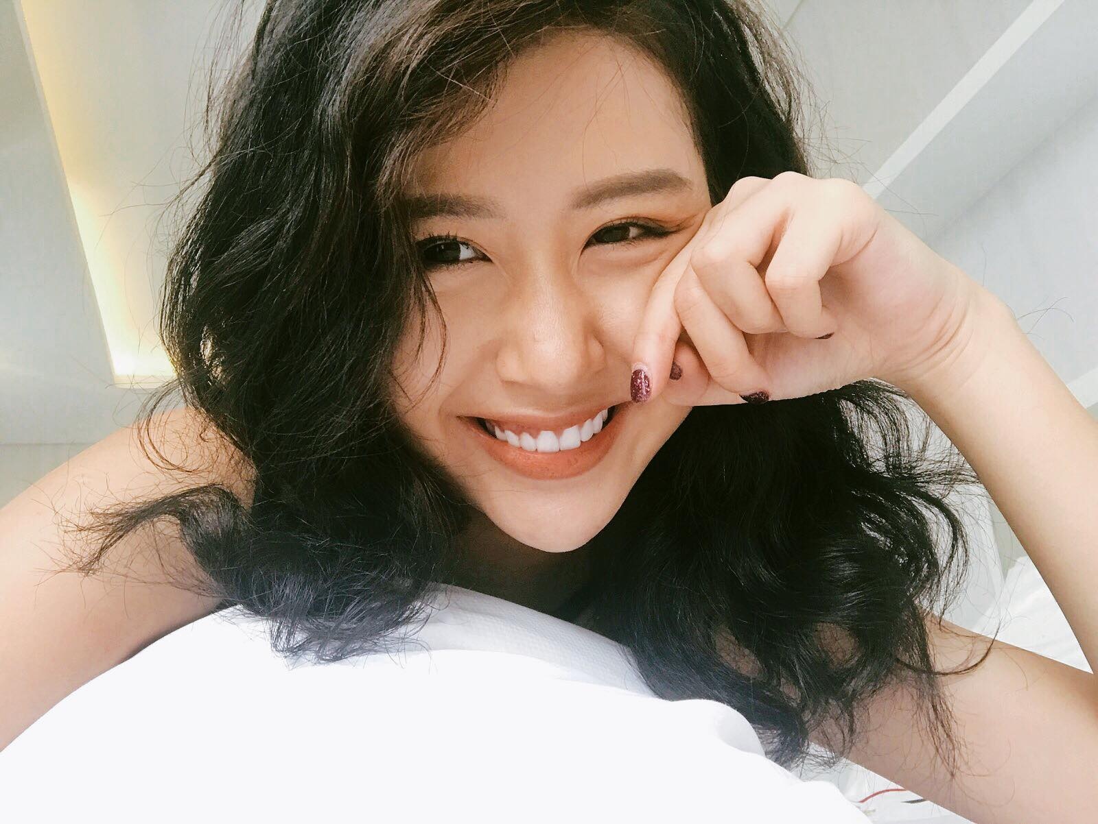 Quỳnh Anh Shyn lộ cằm nhọn ảnh 7 Quynh Anh Shyn lo cam nhon anh 7