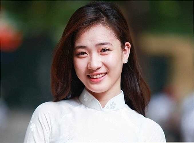 nhan sac hot girl de mat moc anh 1