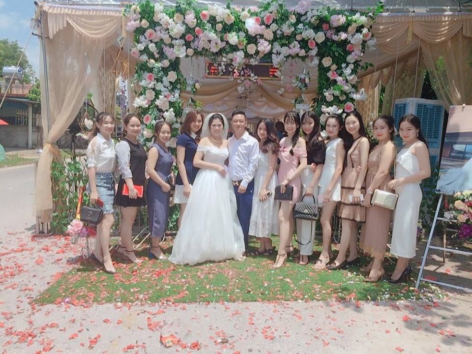 mac ao chong nang di an cuoi anh 3