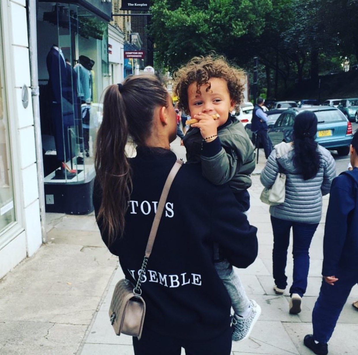 Nang Wags Bi het long vi ban trai anh 6