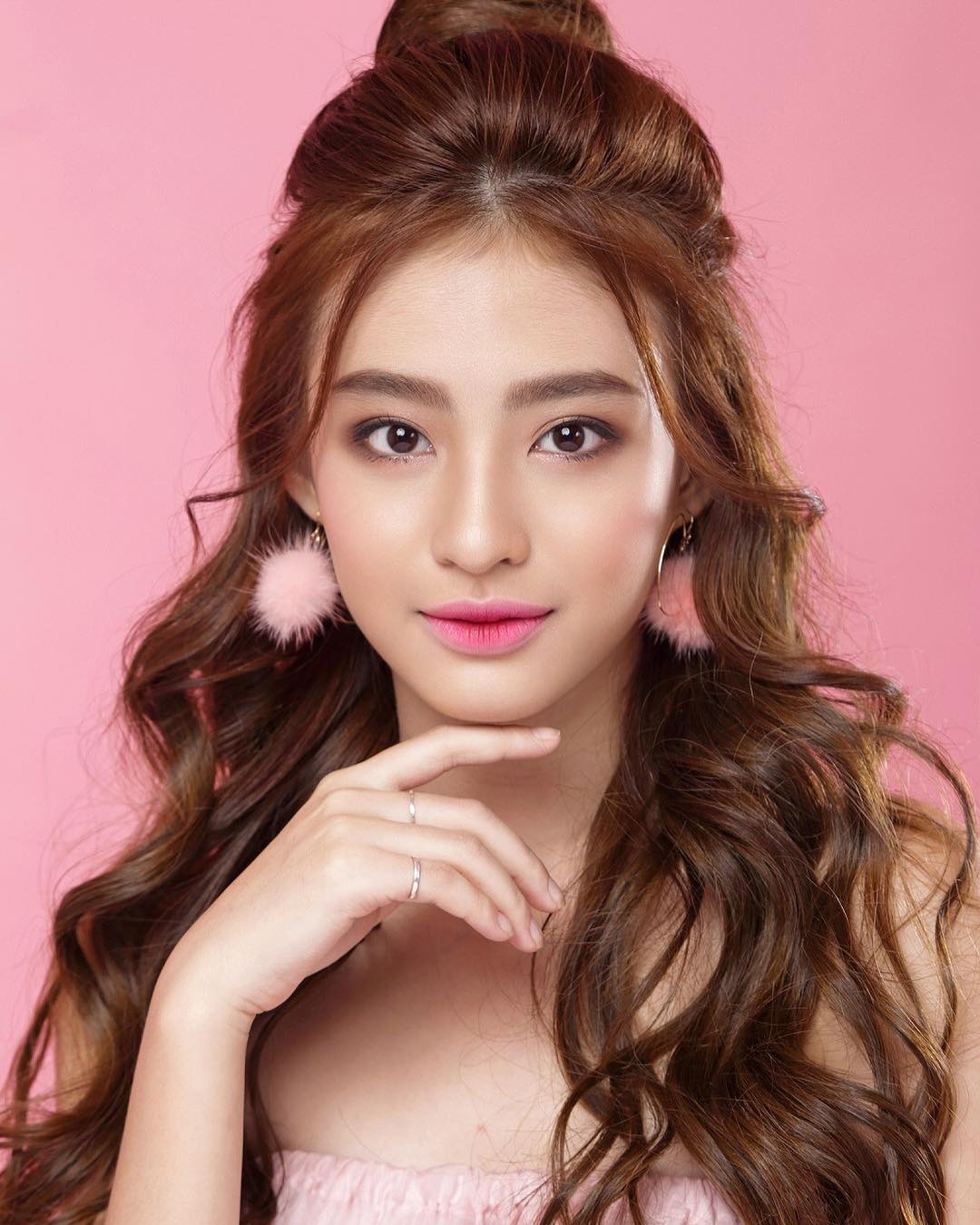 hot girl Minh Ngoc tra loi fan tren instagram anh 8