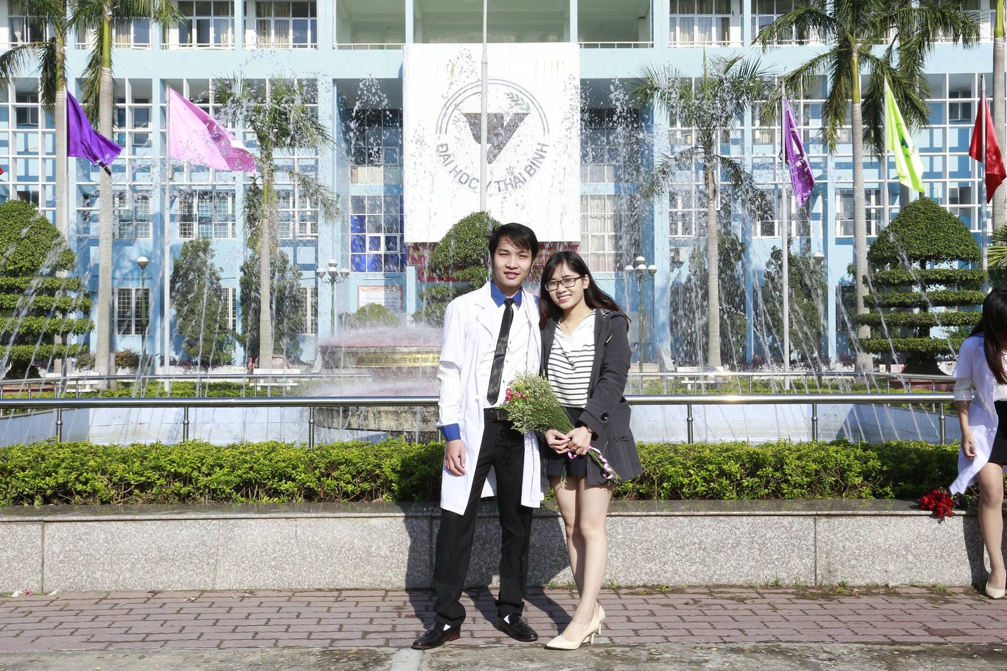 cặp đôi bên nhau 12 năm trước khi về một nhà ảnh 2 cap doi ben nhau 12 nam truoc khi ve mot nha anh 2