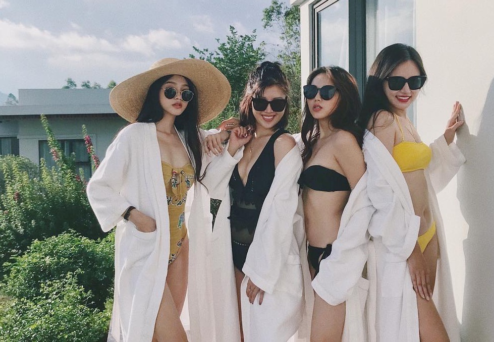 Dan hot girl World Cup dien bikini, ai nong bong nhat? hinh anh