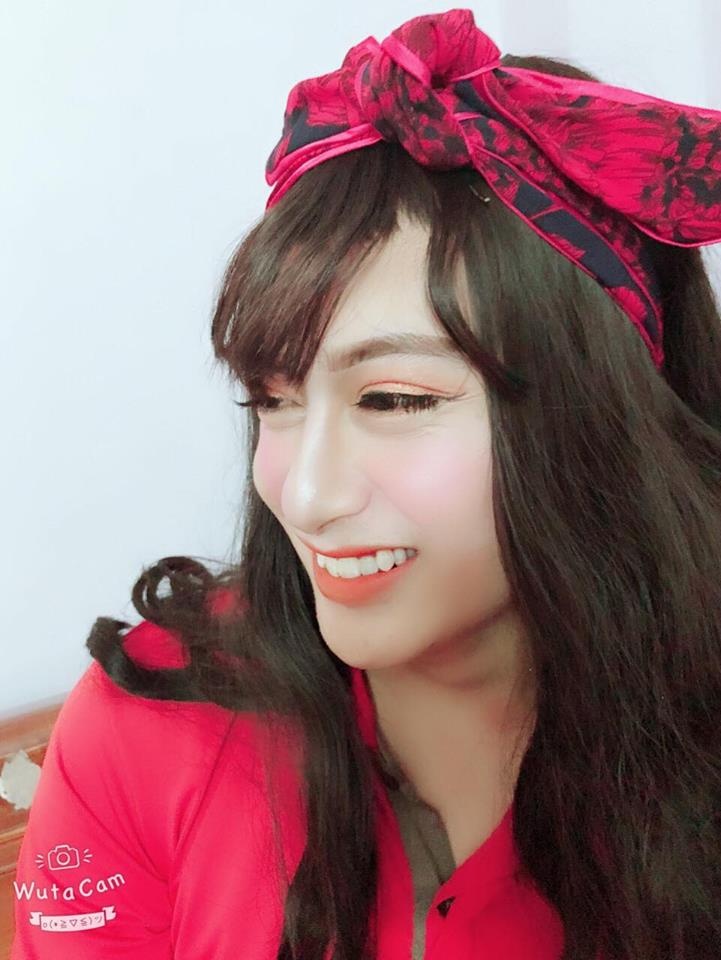 chàng trai làm mẫu cho người yêu make up ảnh 3 chang trai lam mau cho nguoi yeu make up anh 3