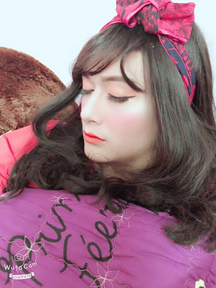 chàng trai làm mẫu cho người yêu make up ảnh 4 chang trai lam mau cho nguoi yeu make up anh 4