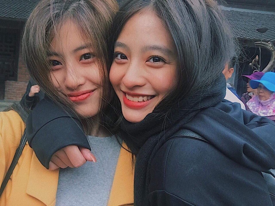 cap chi em vua xinh vua noi tieng anh 8