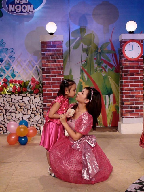 cuoc song hien tai cua 4 chi Kinh Hong anh 7