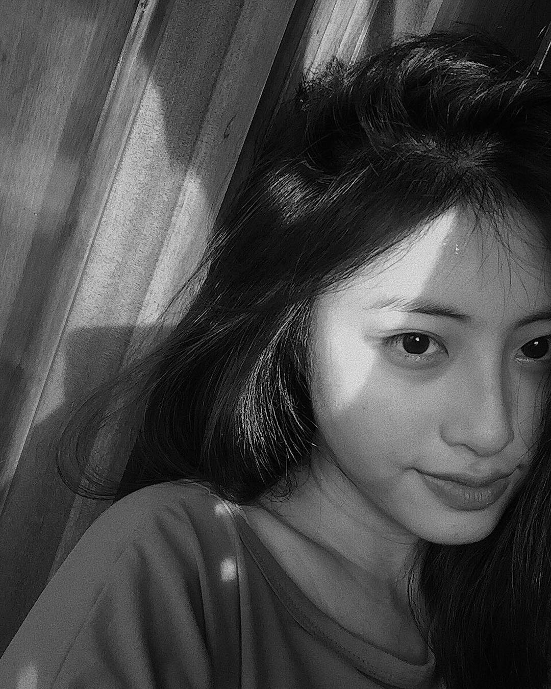 cap chi em vua xinh vua noi tieng anh 9