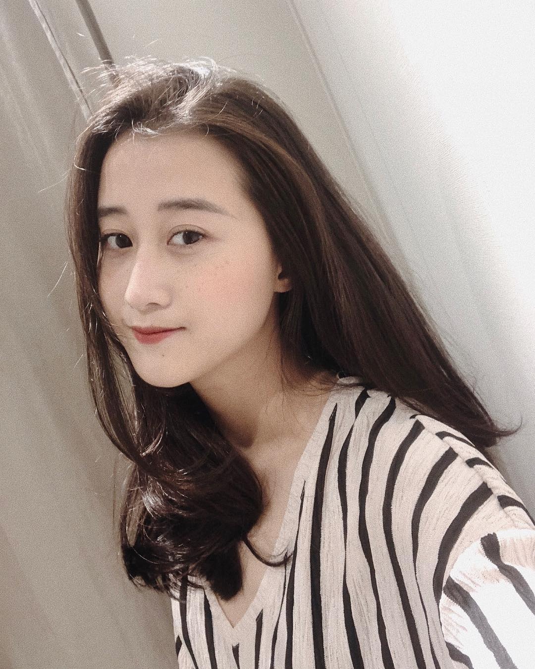 cap chi em vua xinh vua noi tieng anh 5