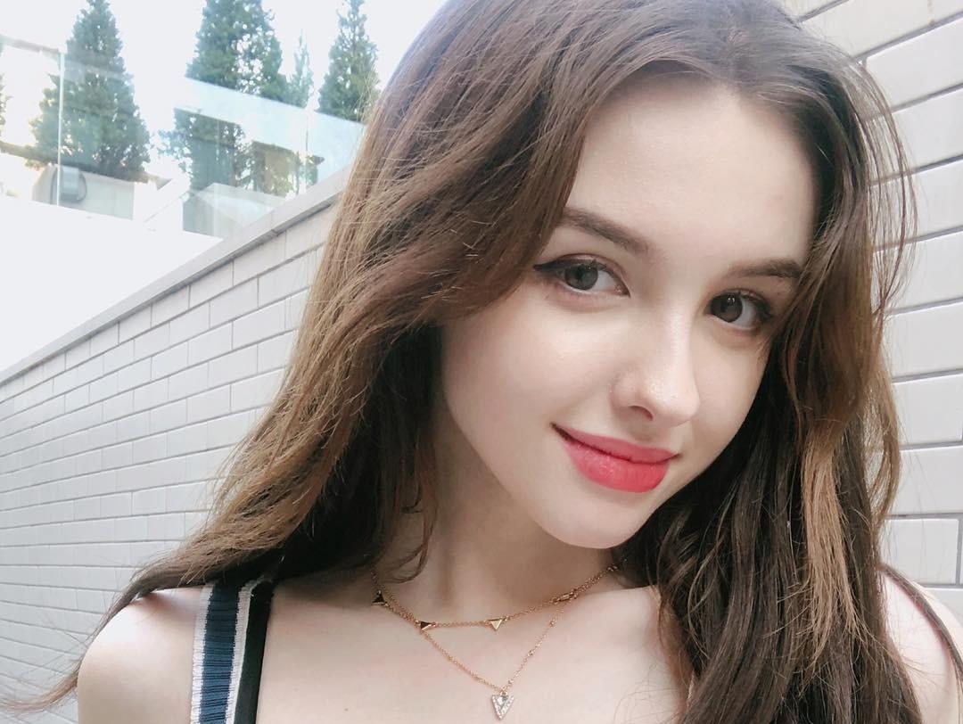 9X Uzbekistan xinh nhu hot girl, noi tieng tai Han Quoc hinh anh