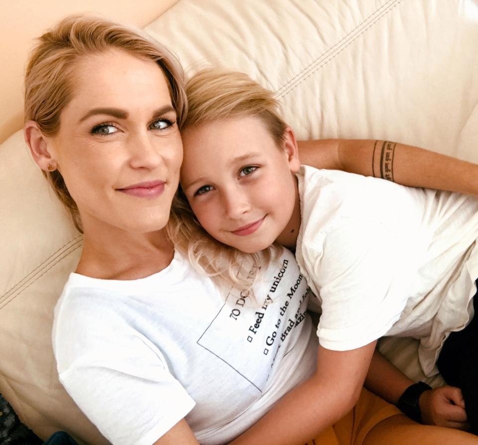 Kiếm tiền tỉ bằng việc ôm người khác ảnh 1 Kiem tien ti bang viec om nguoi khac anh 1