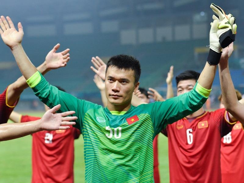 Olympic Viet Nam dang dung dau trang tim kiem thong tin tai Han Quoc hinh anh