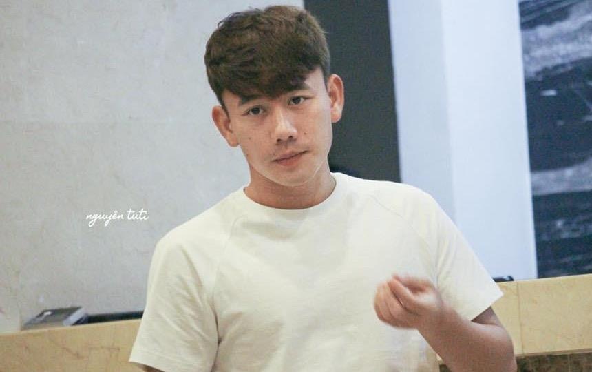 Dan mang khen ngoi Minh Vuong sau cu sut dep mat vao luoi Han Quoc hinh anh