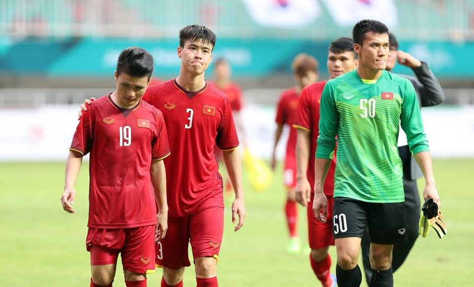 Dan mang Han Quoc: Trong tai tran Viet Nam - UAE that dang xau ho hinh anh