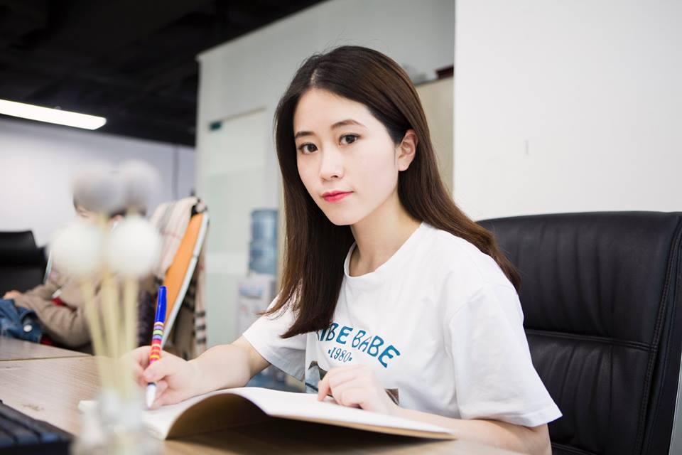 thánh ăn công sở ảnh 1 thanh an cong so anh 1