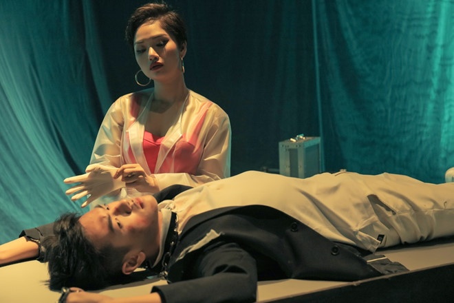 nam chinh trong MV cua Miu Le anh 1