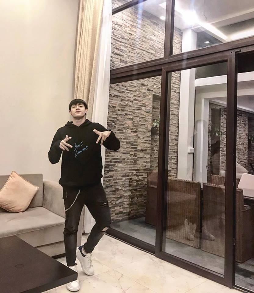 nam chinh trong MV cua Miu Le anh 7