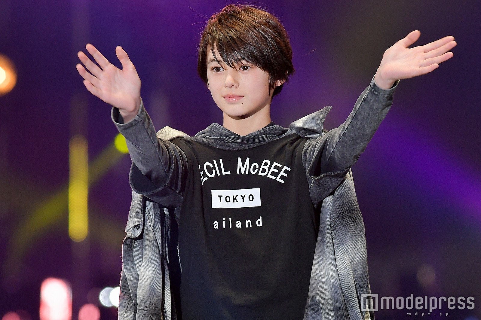 'Hoang tu lai' mang hai dong mau Duc - Nhat anh 5