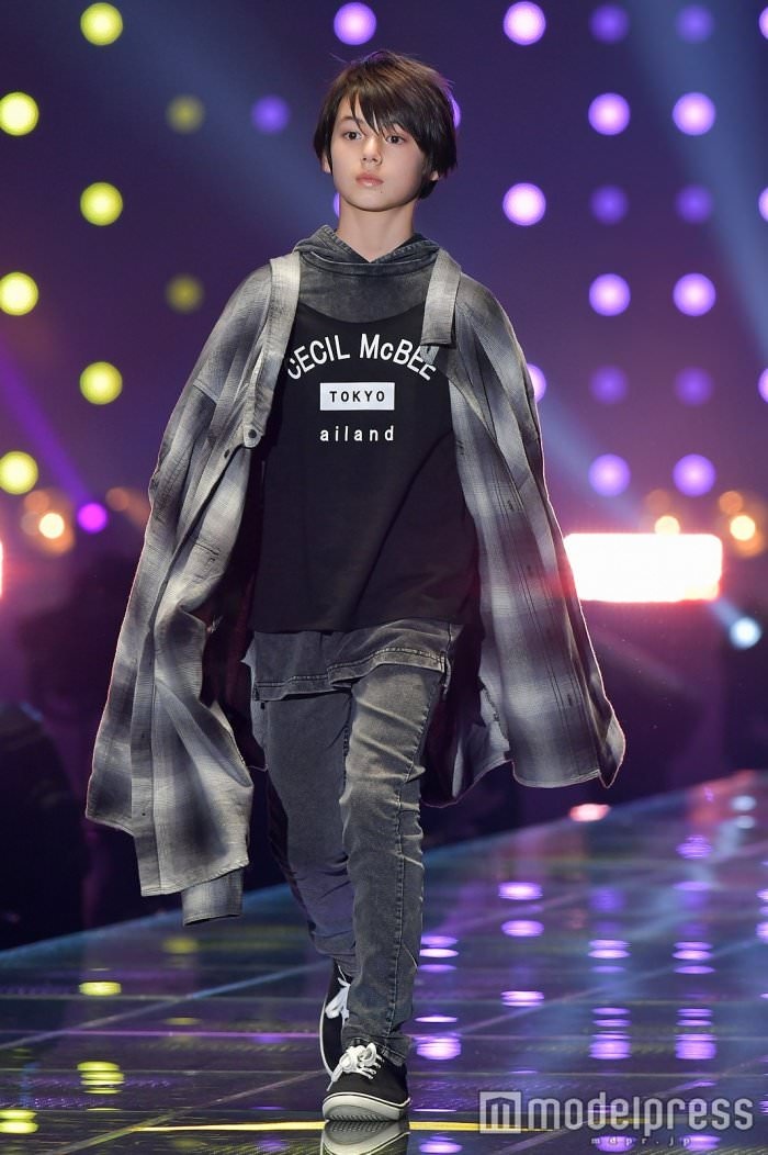 'Hoang tu lai' mang hai dong mau Duc - Nhat anh 4