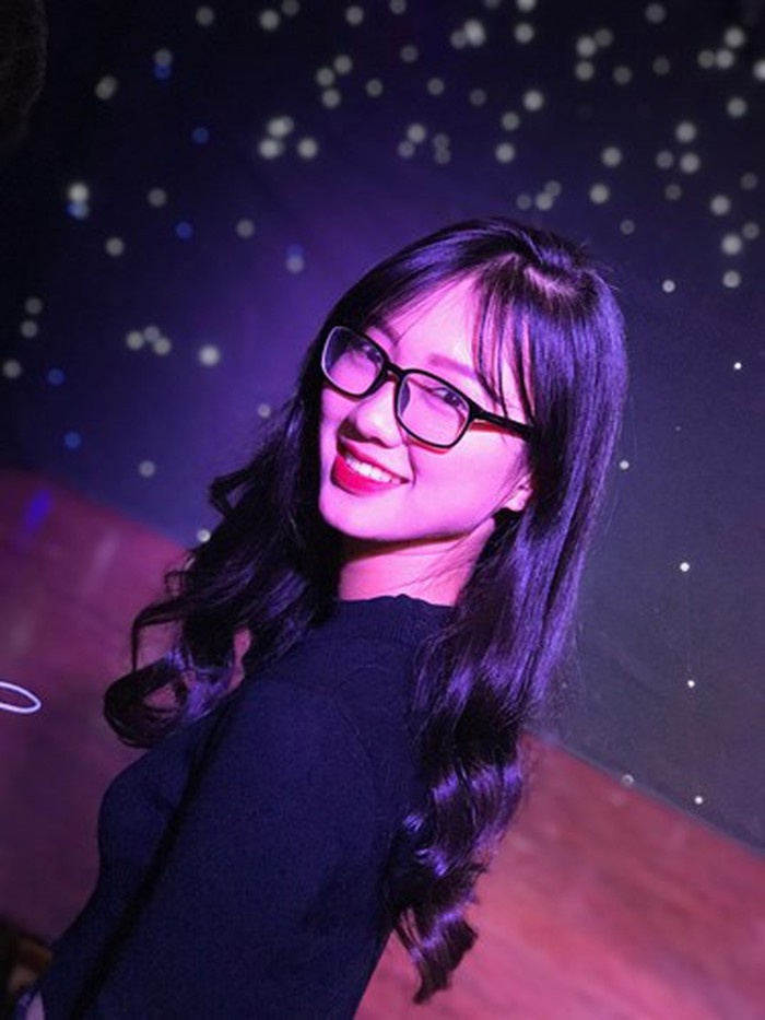 Hot girl truong Kinh te quoc dan anh 14